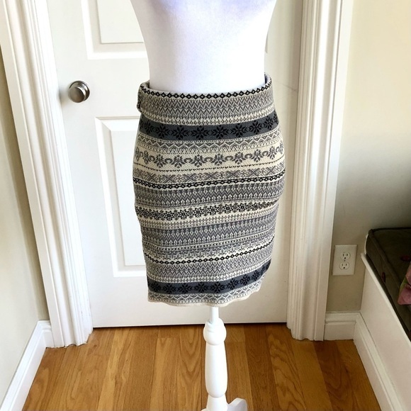 Poof Couture Skirt Fair Isle Knit Mini Skirt in Gray Multi (L) - Picture 1 of 7